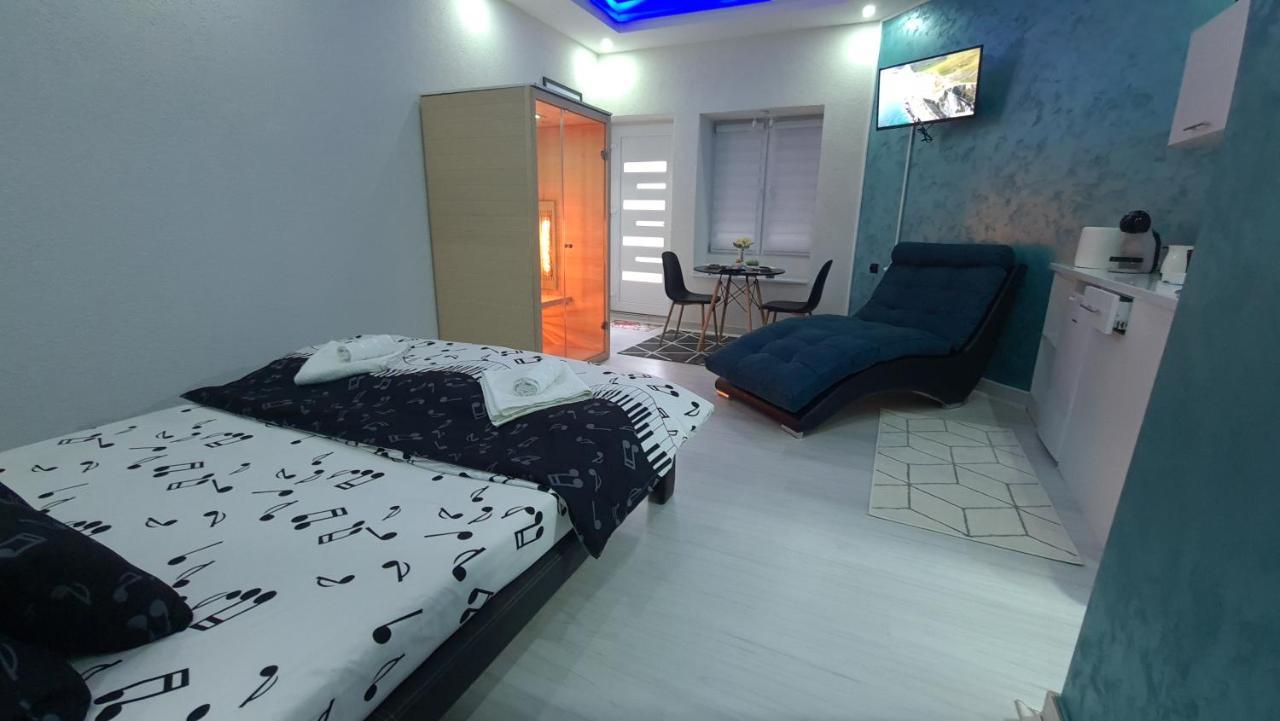 Apartman Melody Парачин Екстер'єр фото