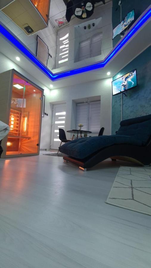 Apartman Melody Парачин Екстер'єр фото